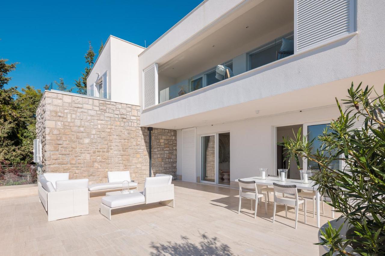 Luxury Seafront Villa Primosten Glamour With Private Pool, Sauna And Gym At The Beach In Primosten Exterior photo